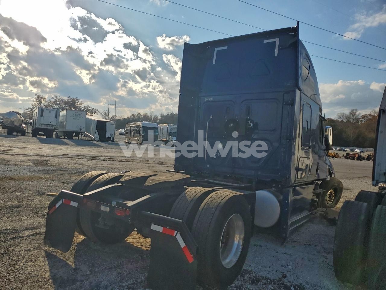 Photo 4 of 2024 FREIGHTLINER CASCADIA 126 SEMI TRUCK (VIN 3AKBHHDV3RSUP2661)