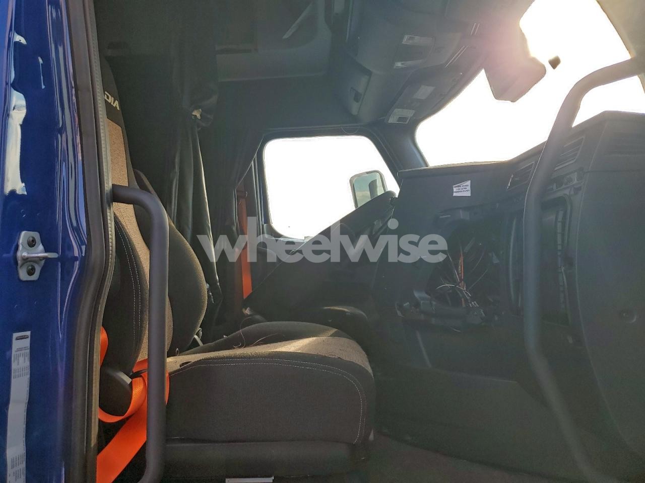 Photo 5 of 2024 FREIGHTLINER CASCADIA 126 SEMI TRUCK (VIN 3AKBHHDV3RSUP2661)