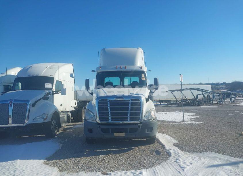 Photo 12 of 2013 Freightliner Cascadia 125 (VIN 3AKJGEDV6DSBZ1804)