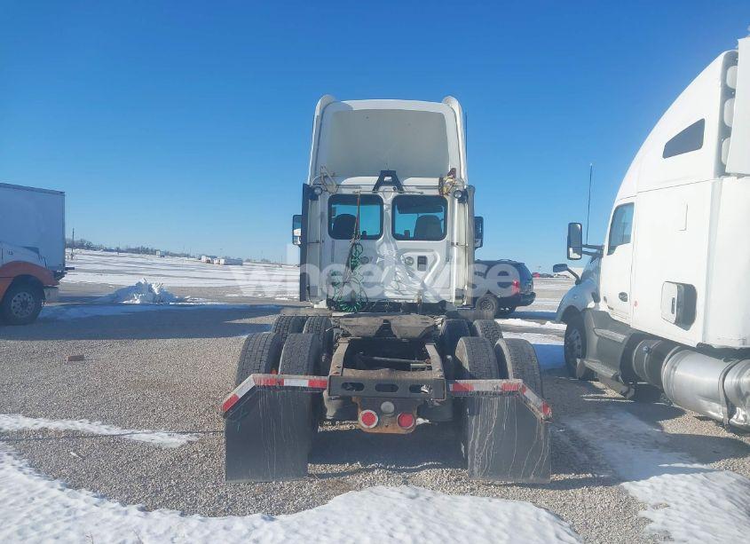 Photo 15 of 2013 Freightliner Cascadia 125 (VIN 3AKJGEDV6DSBZ1804)