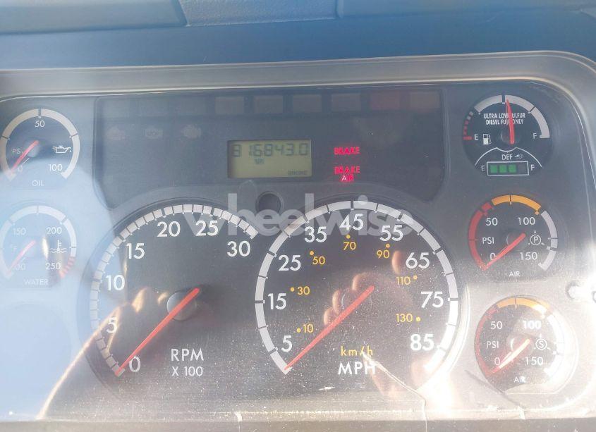 Photo 5 of 2013 Freightliner Cascadia 125 (VIN 3AKJGEDV6DSBZ1804)