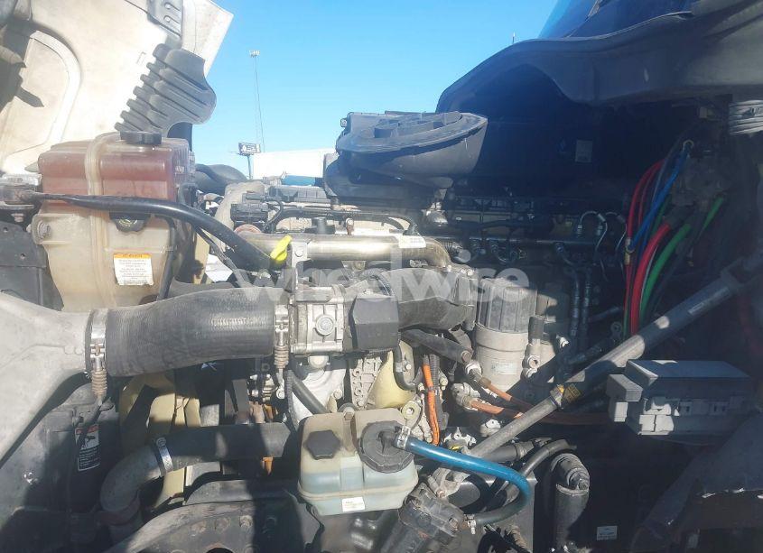 Photo 9 of 2013 Freightliner Cascadia 125 (VIN 3AKJGEDV6DSBZ1804)