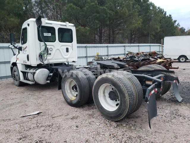 Photo 7 of 2016 FREIGHTLINER CASCADIA 125 (VIN 3AKJGEDV9GSHS6189)