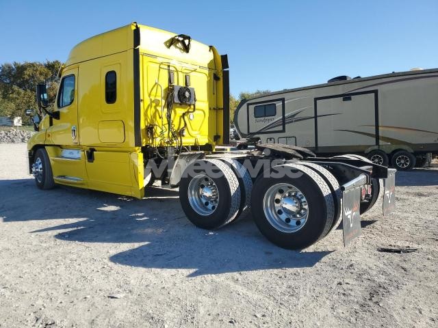 Photo 6 of 2017 FREIGHTLINER CASCADIA 1 - SEMI TRUCK (VIN 3AKJGLDR0HSJD2978)