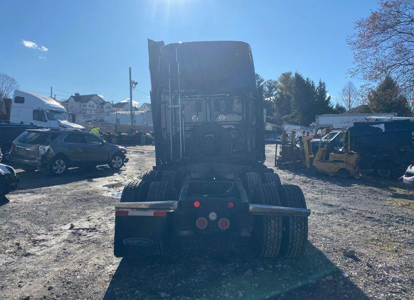 Photo 8 of 2017 Freightliner Cascadia 125 (VIN 3AKJGLDR6HSHV5058)
