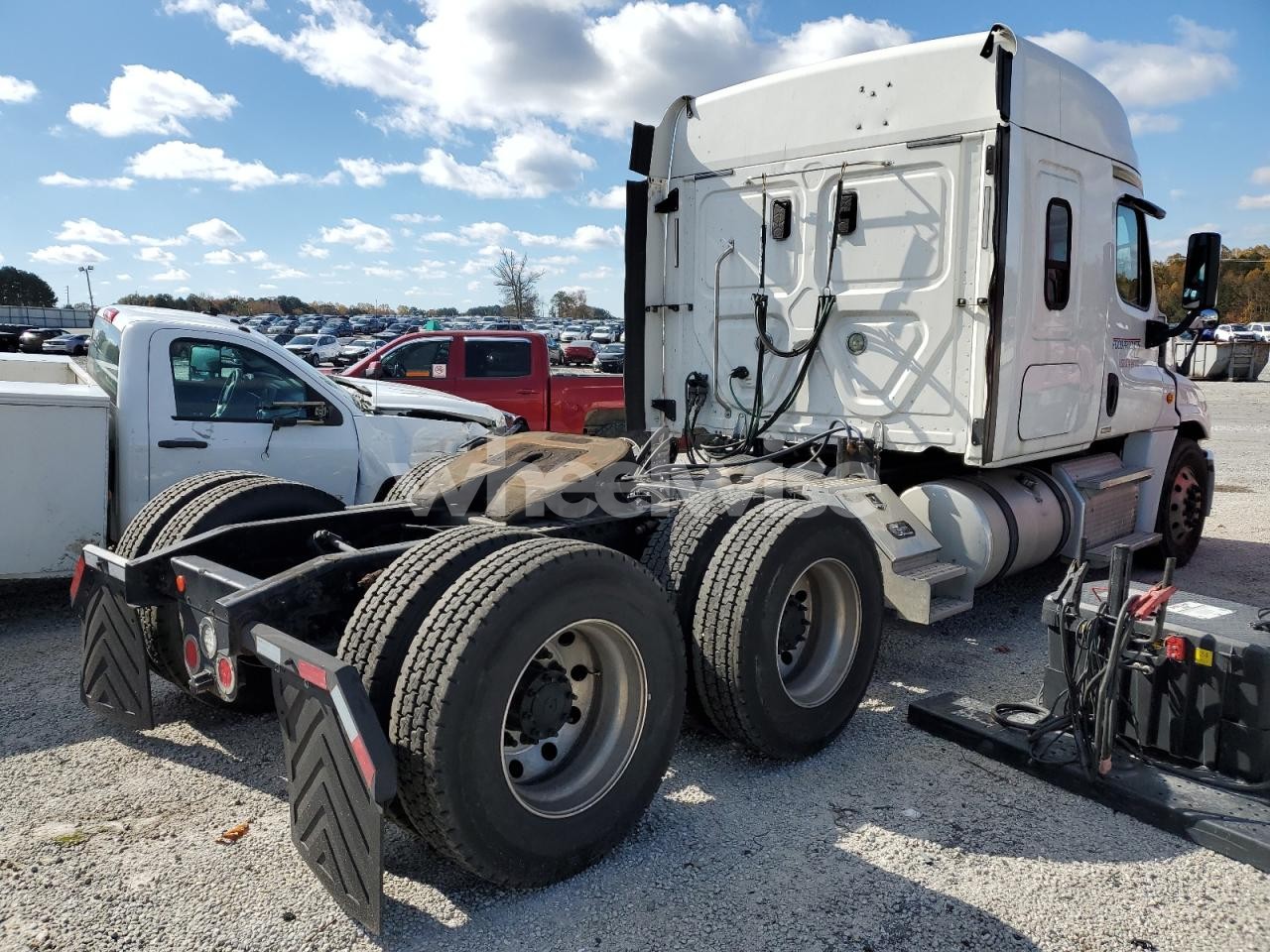 Photo 4 of 2017 FREIGHTLINER CASCADIA 125 SEMI TRUCK (VIN 3AKJGLDV4HSJH0713)