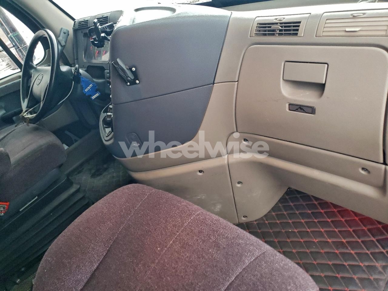 Photo 9 of 2019 FREIGHTLINER CASCADIA 125 SEMI TRUCK (VIN 3AKJGLFGXKSKK9483)