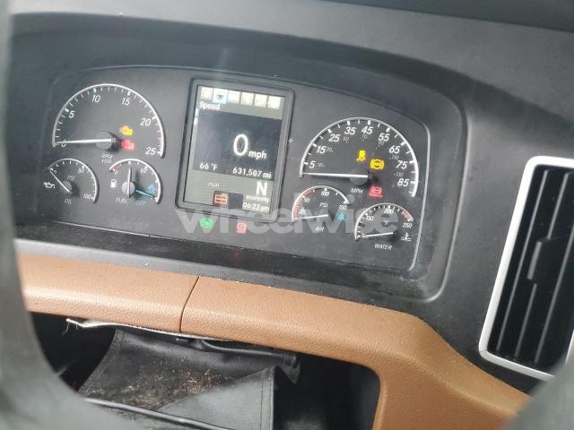 Photo 4 of 2021 FREIGHTLINER CASCADIA 125 SEMI TRUCK (VIN 3AKJHHDR0MSMM3433)