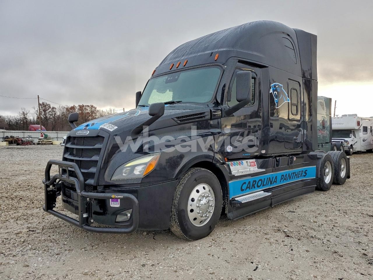Photo 2 of 2021 FREIGHTLINER CASCADIA 126 (VIN 3AKJHHDR2MSMC0702)