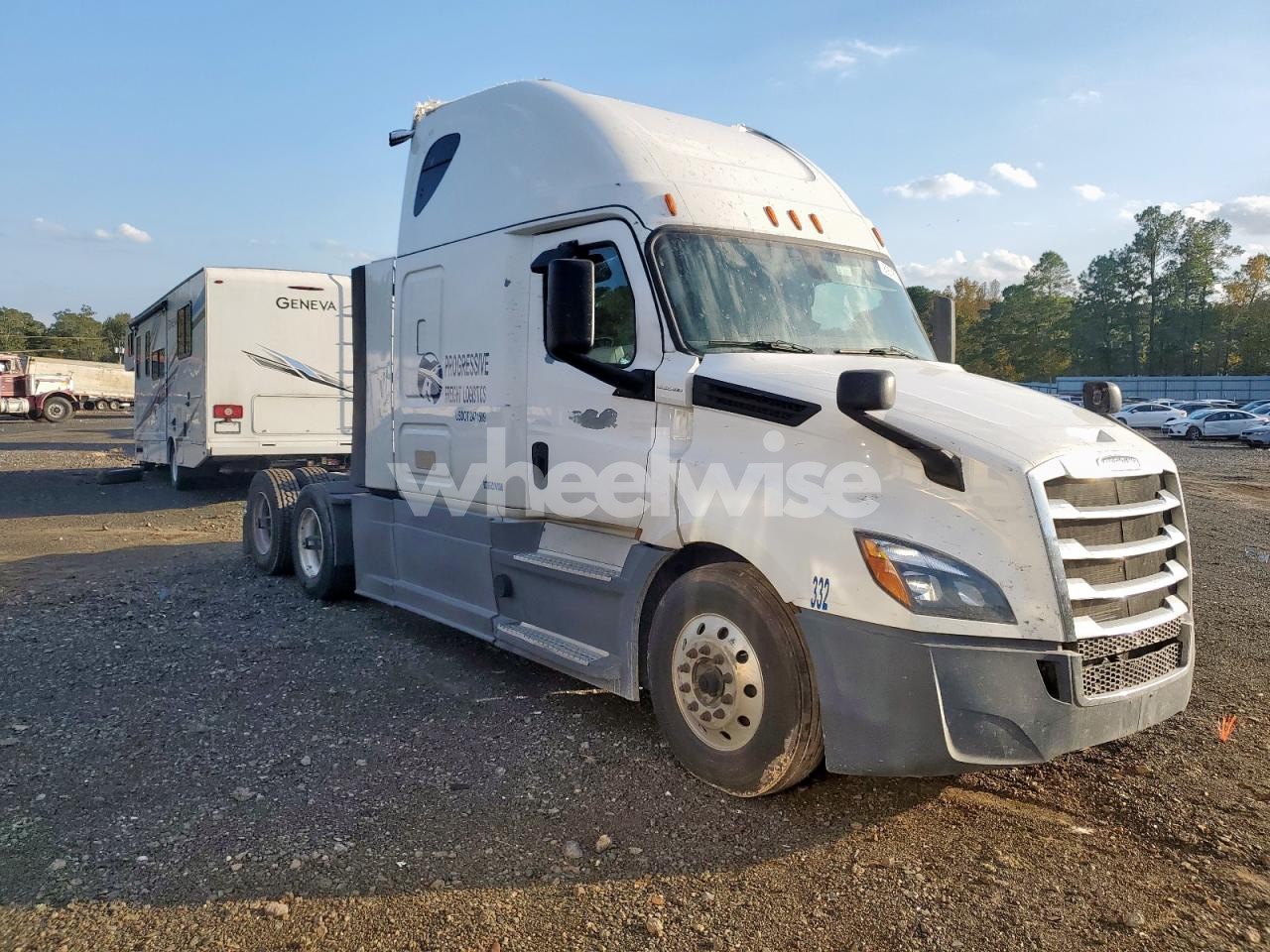 2020 FREIGHTLINER CASCADIA 126 SEMI TRUCK (VIN 3AKJHHDR3LSLP7054) main photo