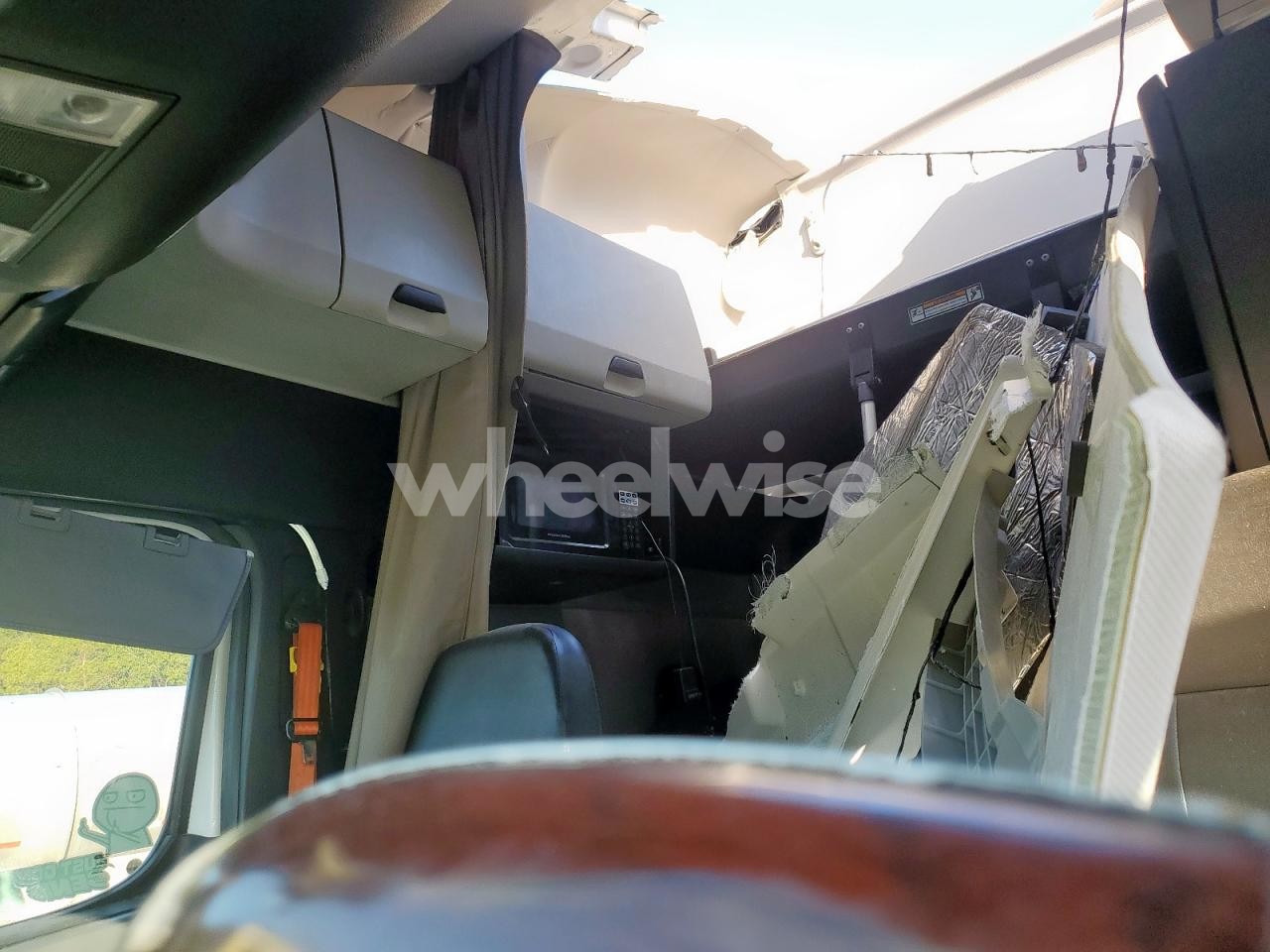 Photo 6 of 2020 FREIGHTLINER CASCADIA 126 SEMI TRUCK (VIN 3AKJHHDR3LSLP7054)