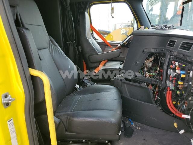 Photo 5 of 2023 FREIGHTLINER CASCADIA 126 SEMI TRUCK N/A (VIN 3AKJHHDR3PSNX8636)