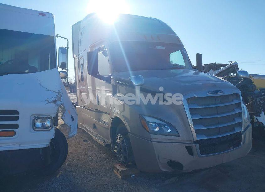 2019 Freightliner New CASCADIA 126 (VIN 3AKJHHDR4KSGC6099) main photo
