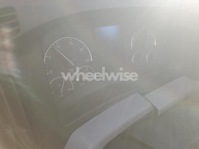 Photo 5 of 2022 FREIGHTLINER CASCADIA 126 (VIN 3AKJHHDR4NSMT0380)