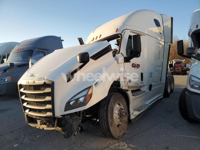 Photo 9 of 2022 FREIGHTLINER CASCADIA 126 (VIN 3AKJHHDR4NSMT0380)