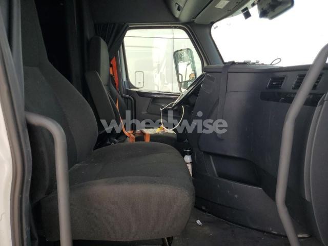 2023 FREIGHTLINER CASCADIA 126 SEMI TRUCK N/A (VIN 3AKJHHDR4PSUN9185) main photo