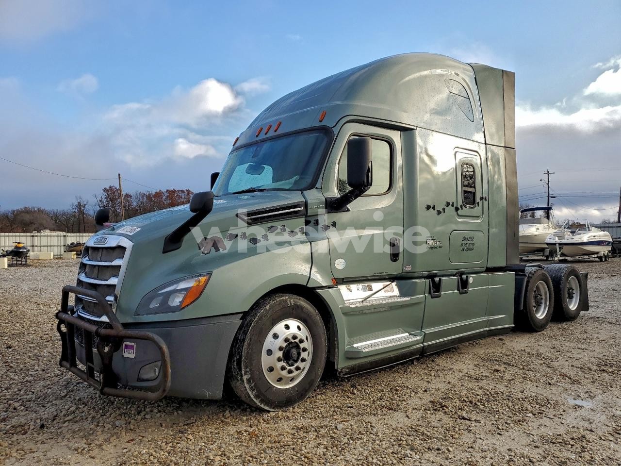 Photo 2 of 2019 FREIGHTLINER CASCADIA 126 SEMI TRUCK N/A (VIN 3AKJHHDR6KSHU6104)