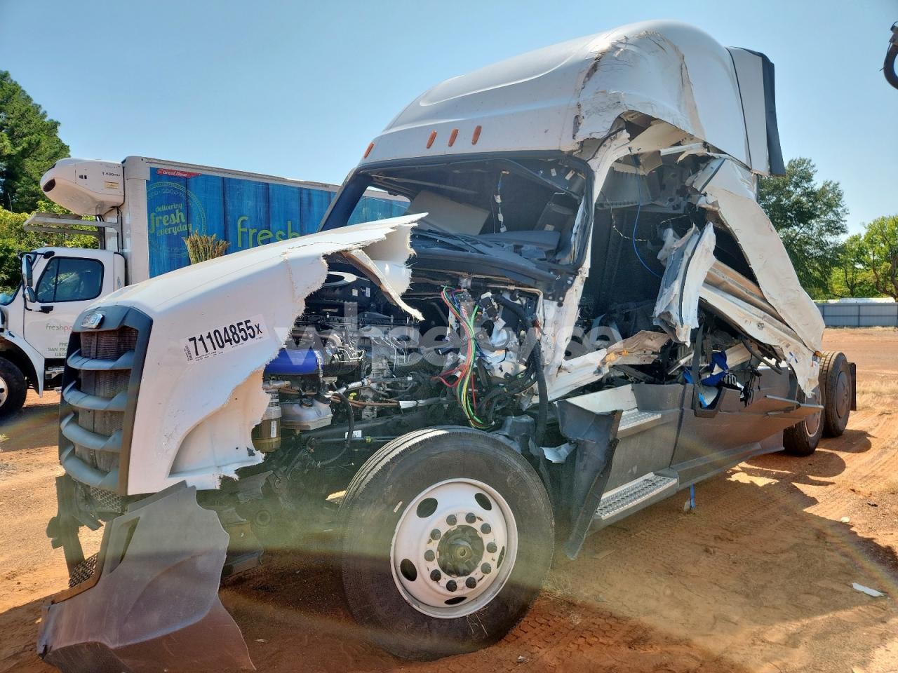 Photo 2 of 2025 FREIGHTLINER CASCADIA 126 SEMI TRUCK N/A (VIN 3AKJHHDR7SSWA4675)