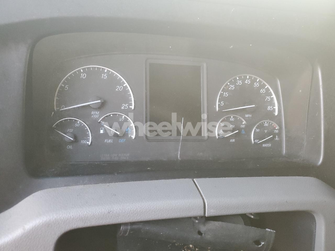 Photo 8 of 2018 FREIGHTLINER CASCADIA 126 SEMI TRUCK (VIN 3AKJHHDR9JSJW4087)