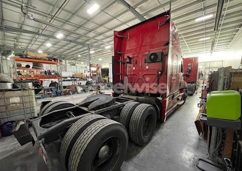 Photo 4 of 2019 Freightliner New CASCADIA 126 (VIN 3AKJHHDR9KSKF3431)