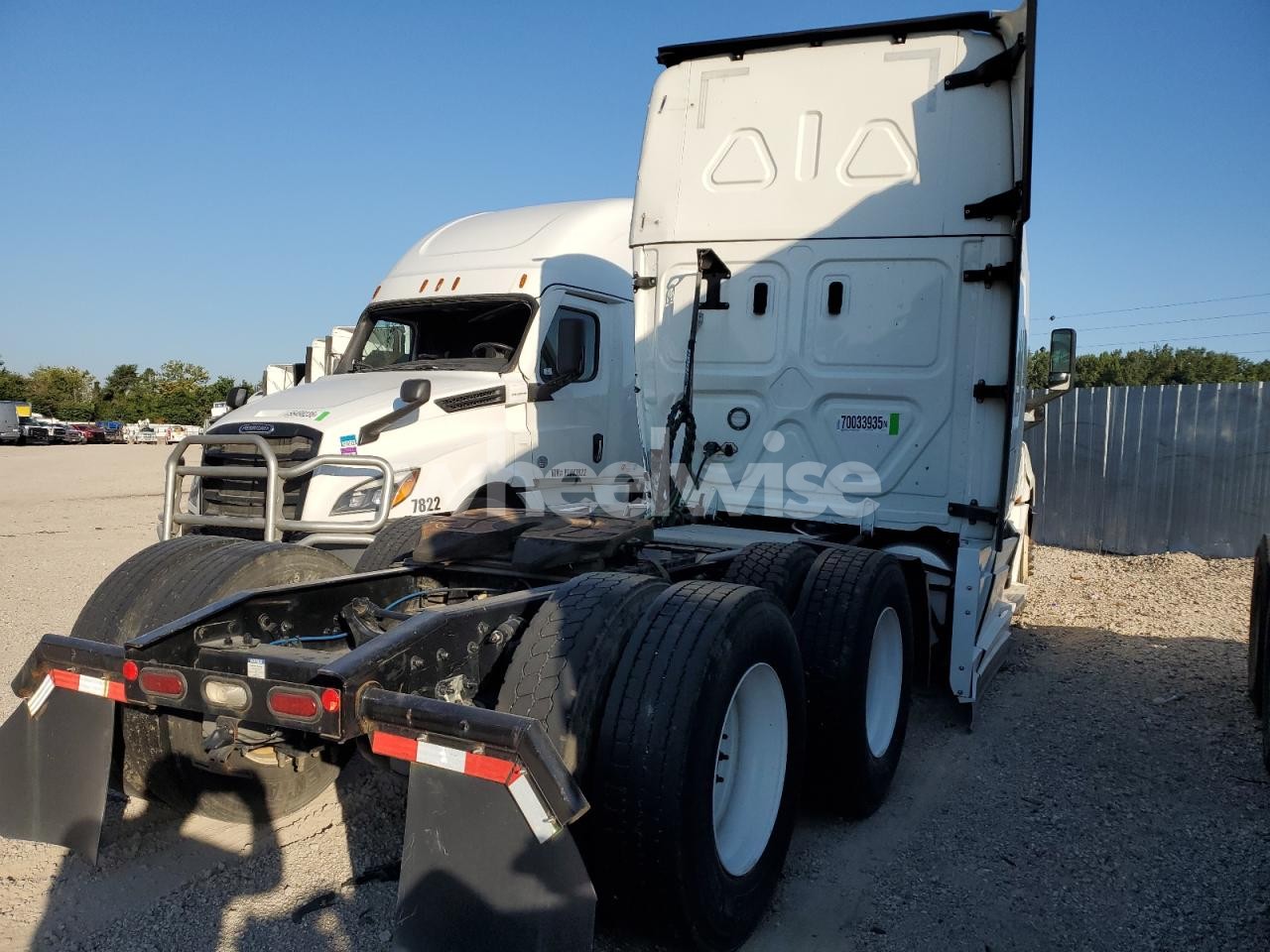 Photo 4 of 2022 FREIGHTLINER CASCADIA 126 SEMI TRUCK (VIN 3AKJHHDR9NSNP8458)