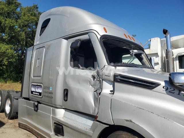 Photo 5 of 2023 FREIGHTLINER CASCADIA 126 (VIN 3AKJHHDR9PSNX6339)