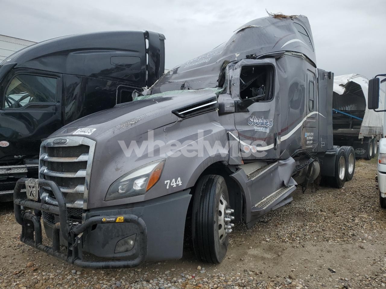 Photo 2 of 2025 FREIGHTLINER CASCADIA 126 TRUCK CAB AND CHASSIS (VIN 3AKJHHDRXSSVP6813)