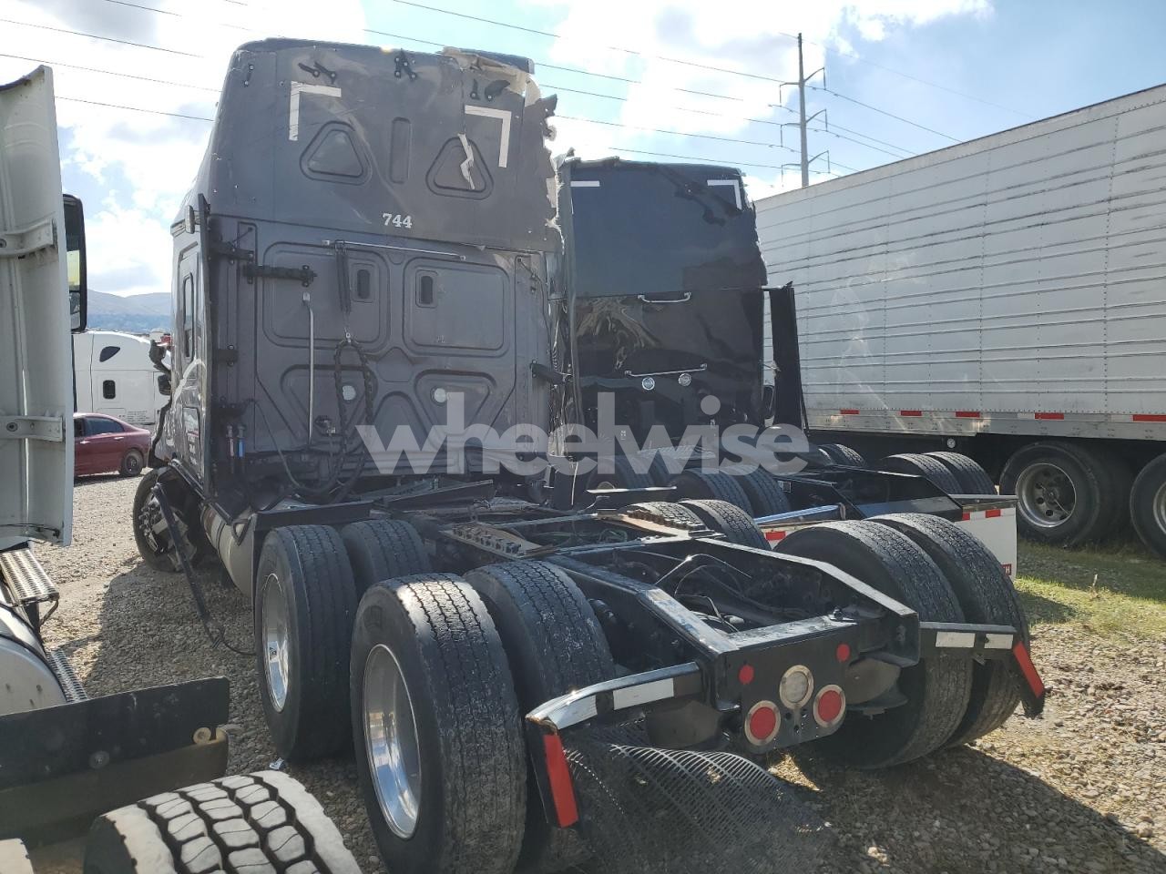 Photo 3 of 2025 FREIGHTLINER CASCADIA 126 TRUCK CAB AND CHASSIS (VIN 3AKJHHDRXSSVP6813)
