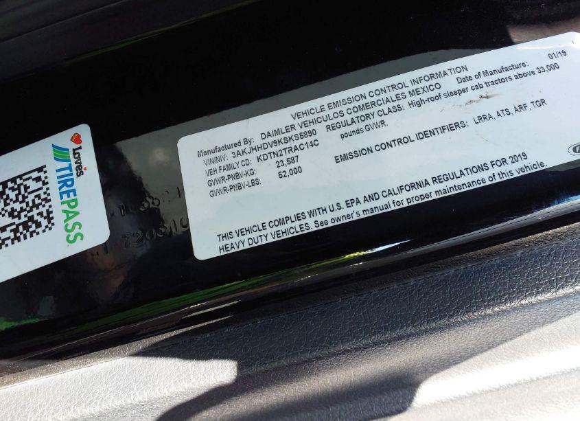 Photo 8 of 2019 Freightliner New CASCADIA 126 (VIN 3AKJHHDV9KSKS5890)