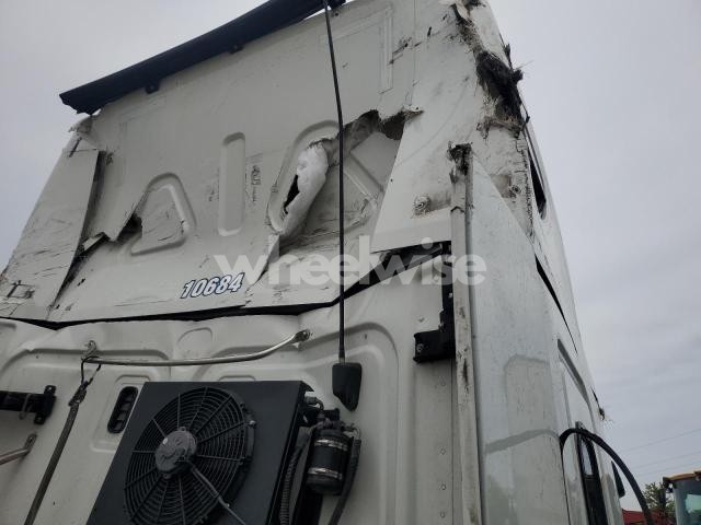 Photo 9 of 2024 FREIGHTLINER CASCADIA 126 SEMI TRUCK N/A (VIN 3AKJHHDV9RSUY5944)