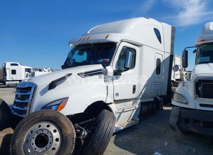 Photo 14 of 2019 Freightliner New CASCADIA 126 (VIN 3AKJHHFG7KSLL1625)