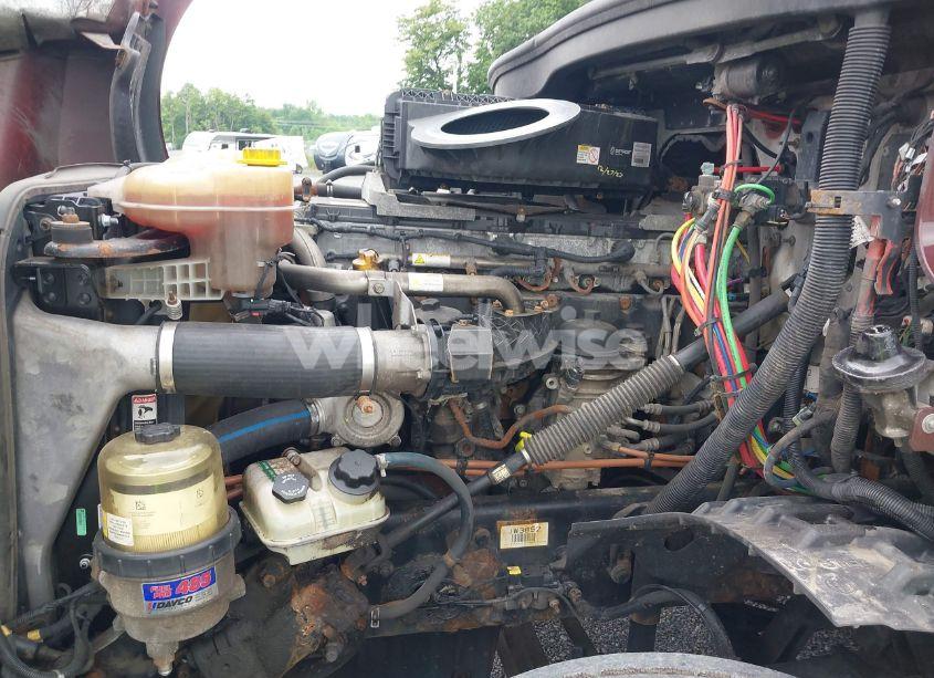 Photo 9 of 2018 Freightliner New CASCADIA 126 (VIN 3AKJHLDR2JSJW3852)