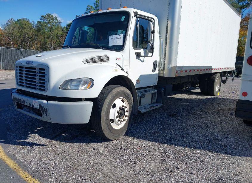 Photo 2 of 2017 Freightliner M2 106 (VIN 3ALACWDT7HDHV5661)