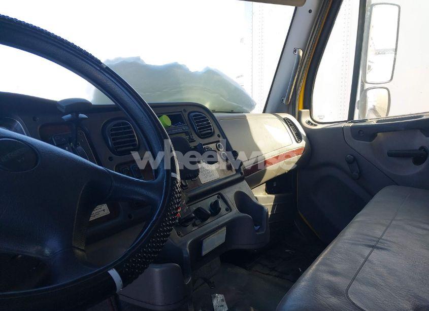 Photo 6 of 2016 Freightliner M2 106 MEDIUM DUTY (VIN 3ALACWDT8GDGV9018)