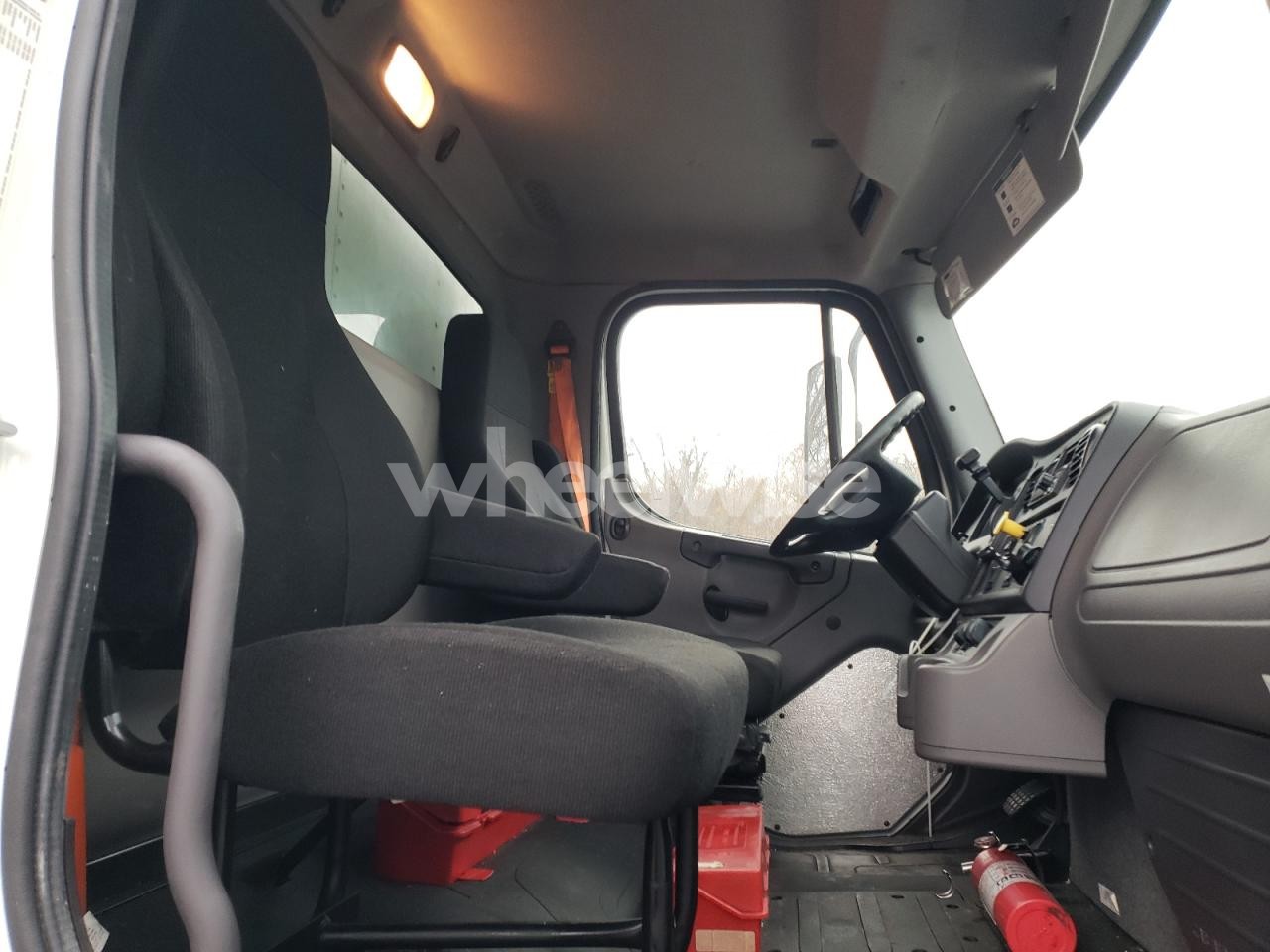 Photo 11 of 2018 FREIGHTLINER M2 106 MED - Box Truck (VIN 3ALACWFC0JDKB3328)