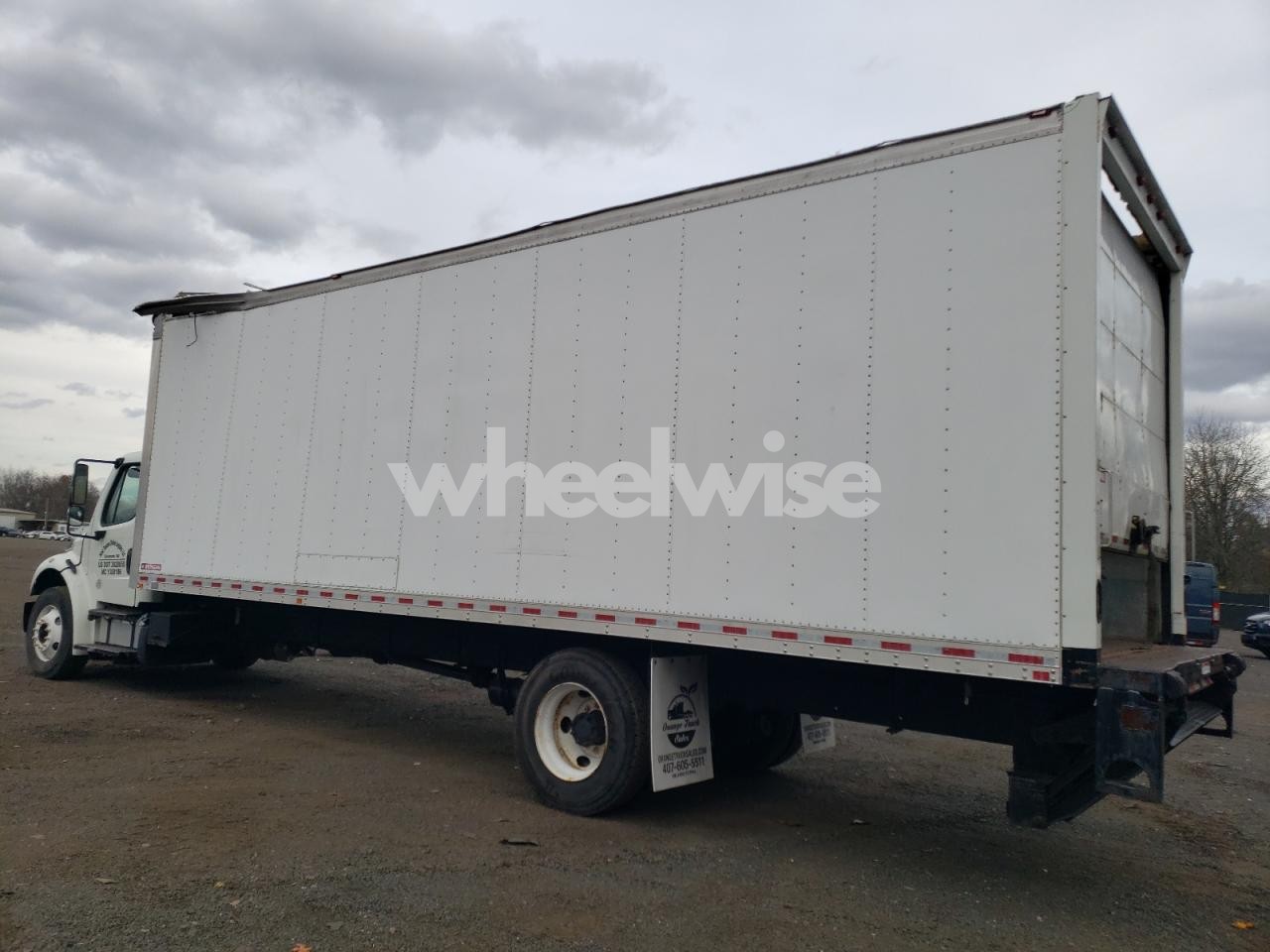 Photo 2 of 2018 FREIGHTLINER M2 106 MED - Box Truck (VIN 3ALACWFC0JDKB3328)
