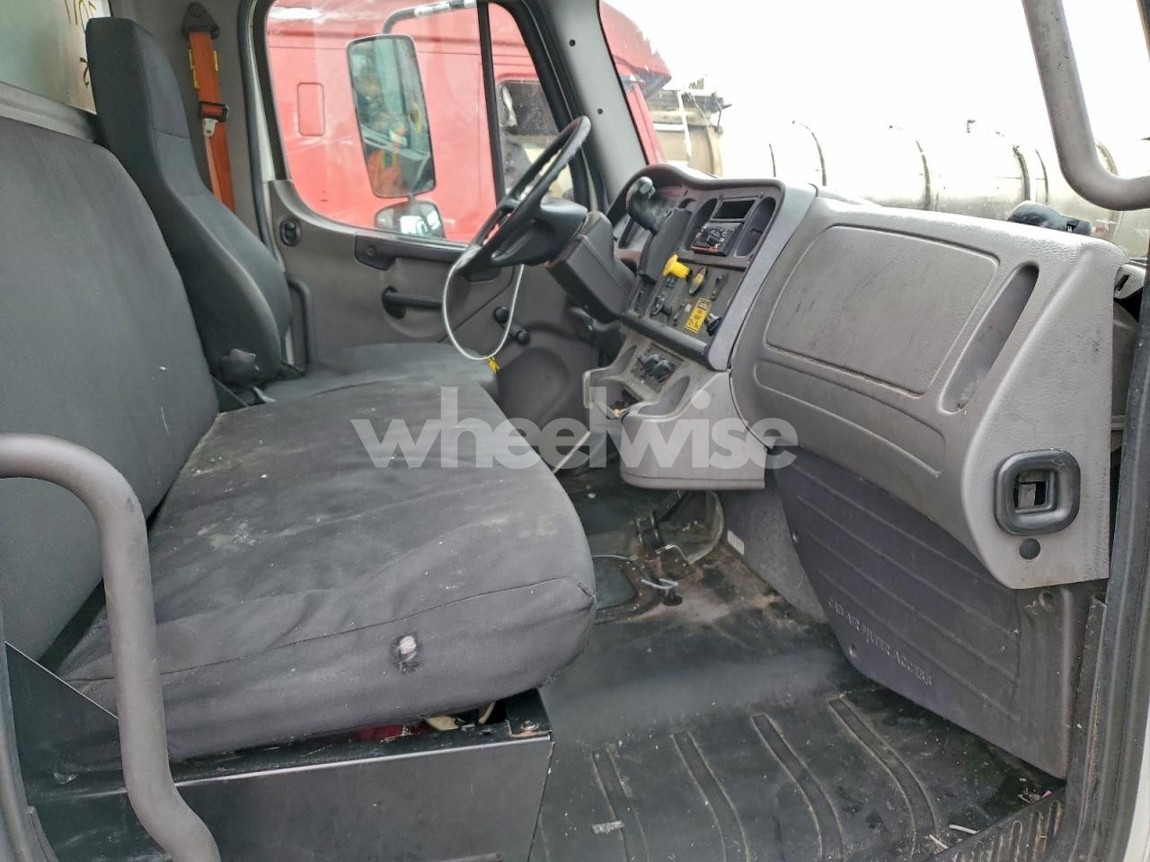 Photo 11 of 2020 FREIGHTLINER M2 106 MED - BOX TRUCK (VIN 3ALACWFC0LDLY3180)