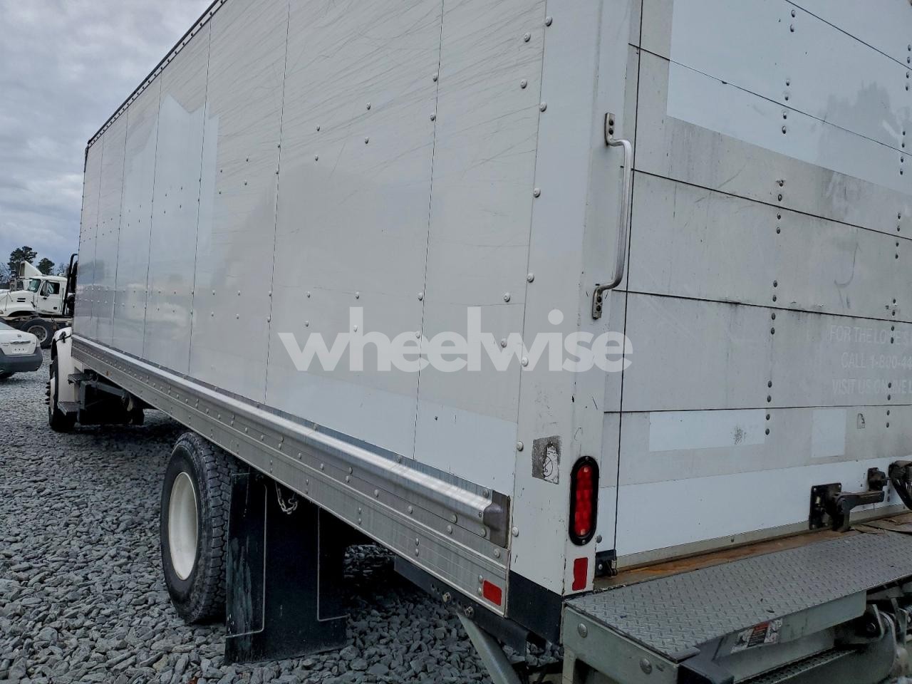 Photo 2 of 2020 FREIGHTLINER M2 106 MED - BOX TRUCK (VIN 3ALACWFC0LDLY3180)