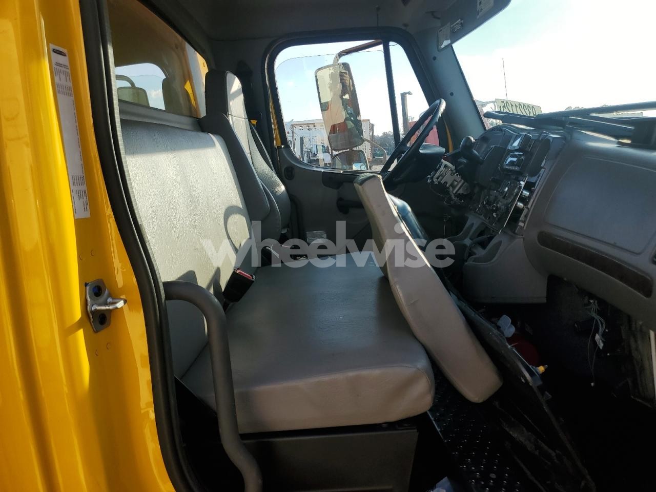 Photo 11 of 2023 FREIGHTLINER M2 106 MED - Box Truck (VIN 3ALACWFC1PDNT2329)