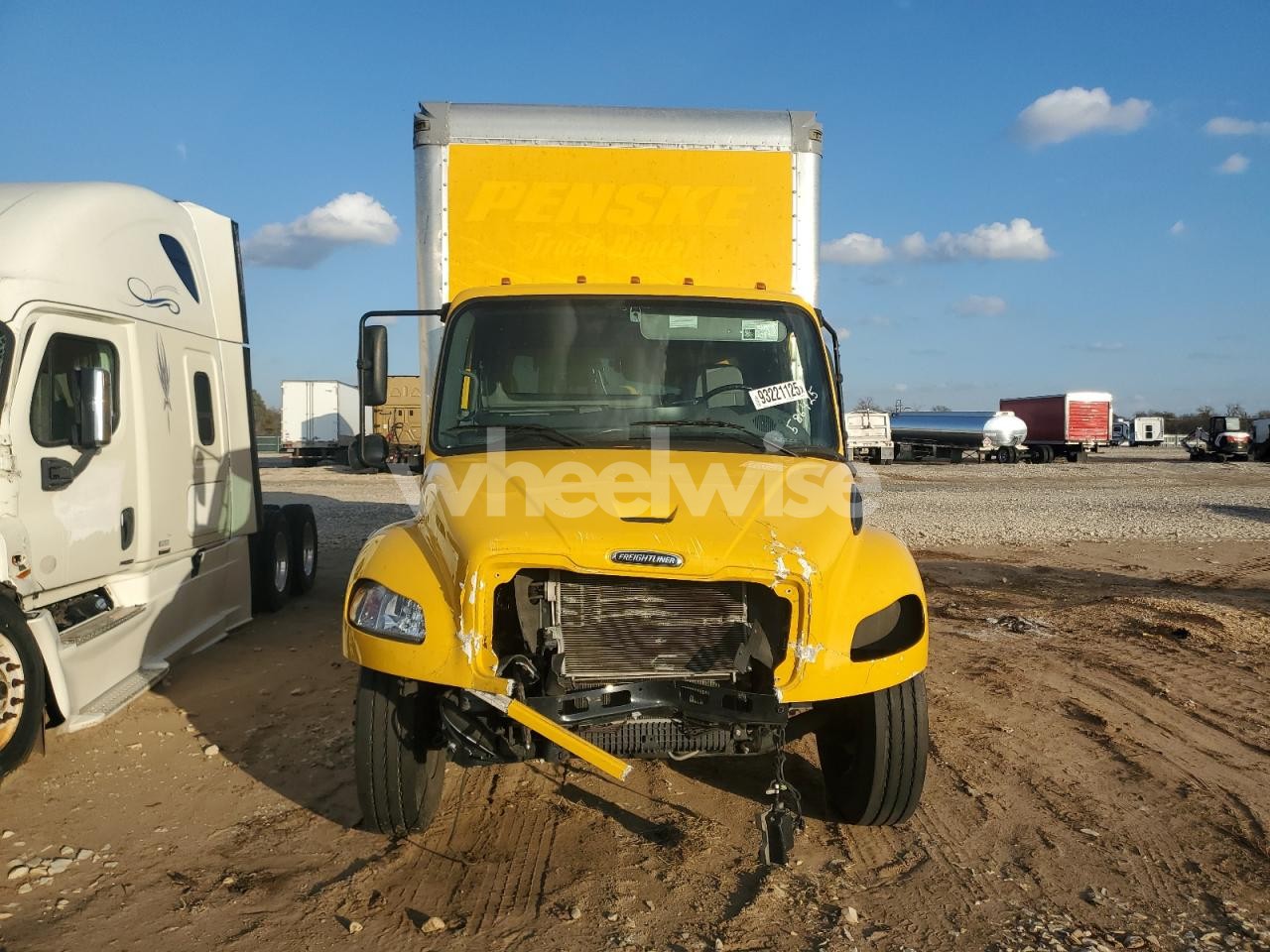 Photo 5 of 2023 FREIGHTLINER M2 106 MED - Box Truck (VIN 3ALACWFC1PDNT2329)