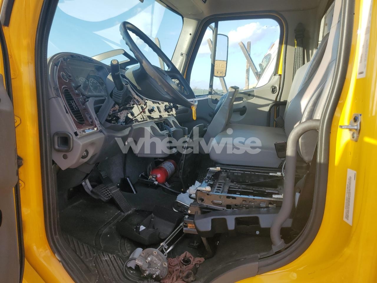 Photo 7 of 2023 FREIGHTLINER M2 106 MED - Box Truck (VIN 3ALACWFC1PDNT2329)