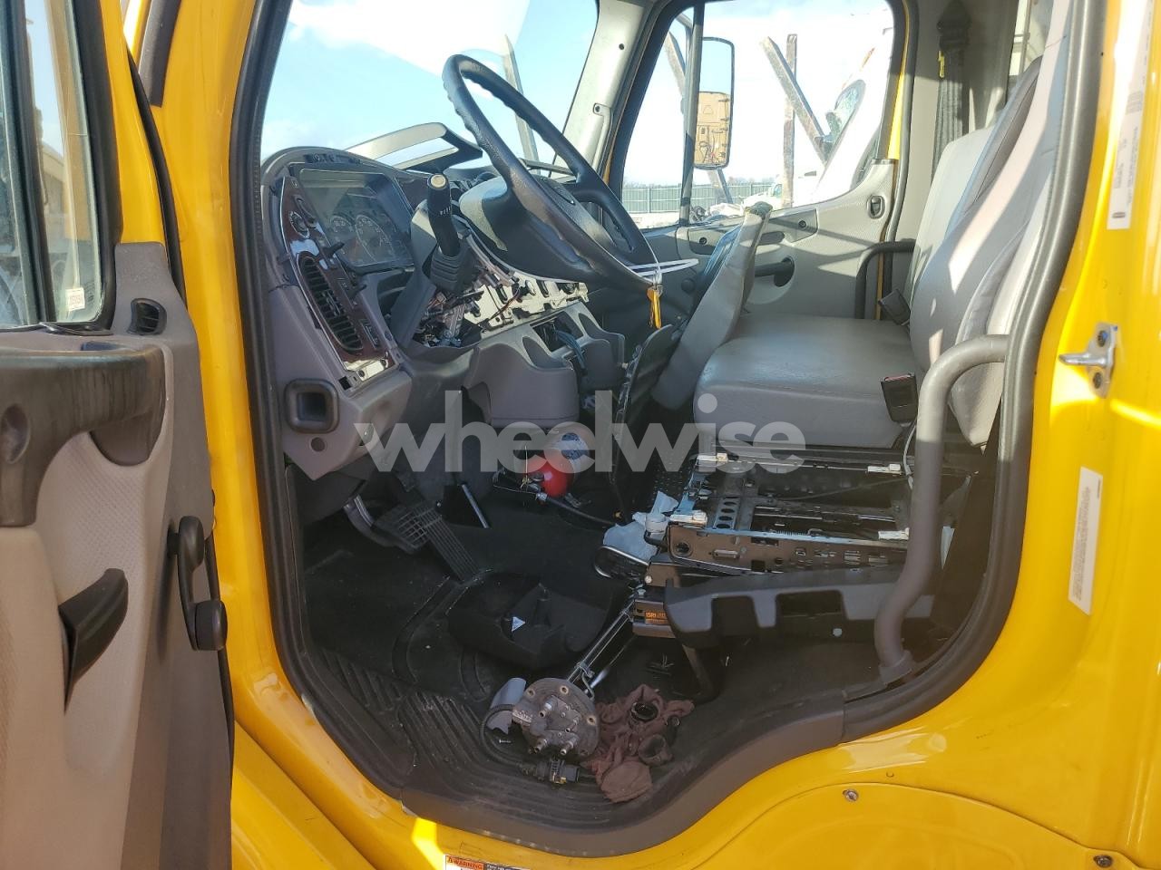 Photo 8 of 2023 FREIGHTLINER M2 106 MED - Box Truck (VIN 3ALACWFC1PDNT2329)