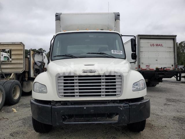 Photo 2 of 2020 FREIGHTLINER M2 106 MED - BOX TRUCK (VIN 3ALACWFC2LDLY2984)