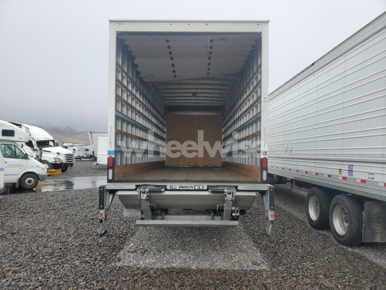 Photo 6 of 2024 FREIGHTLINER BUSINESS CLASS M2 BOX TRUCK (VIN 3ALACWFC2RDVK4839)