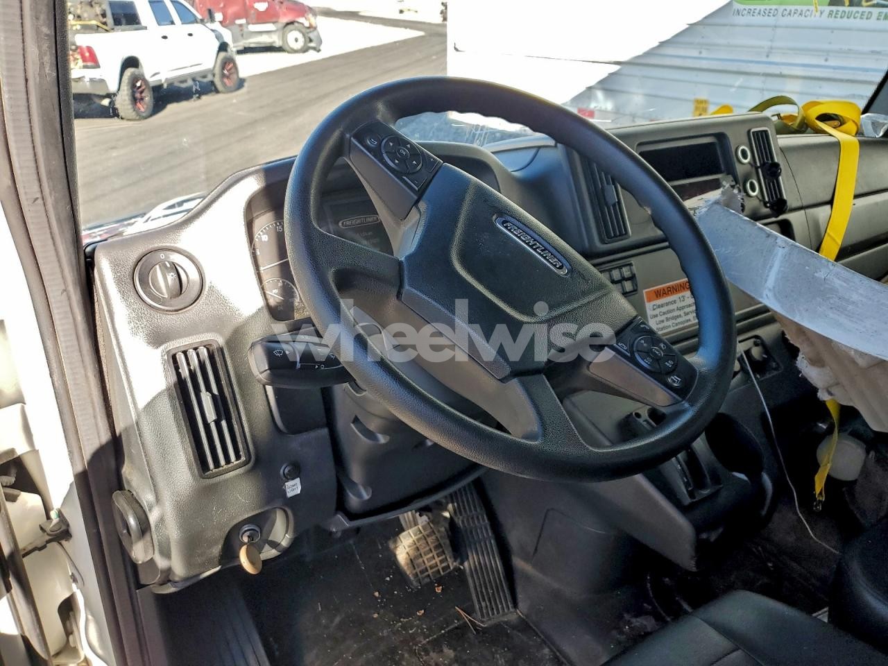 Photo 8 of 2024 FREIGHTLINER BUSINESS CLASS M2 BOX TRUCK (VIN 3ALACWFC2RDVK4839)