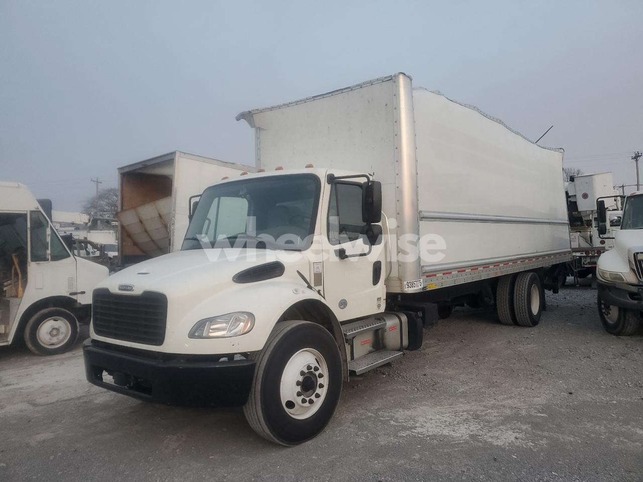 Photo 2 of 2022 FREIGHTLINER M2 106 MED - Box Truck (VIN 3ALACWFC4NDMV5193)