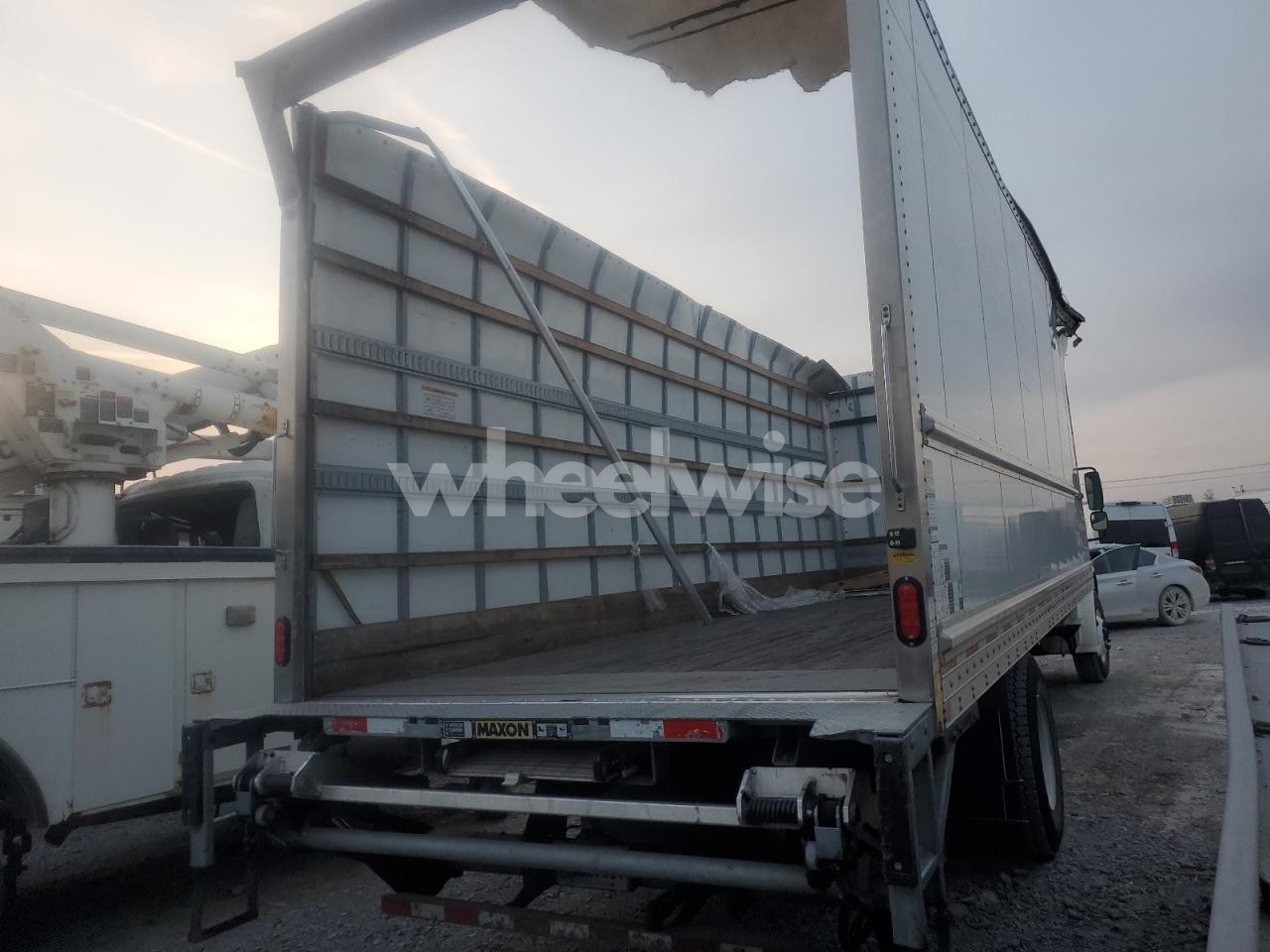 Photo 4 of 2022 FREIGHTLINER M2 106 MED - Box Truck (VIN 3ALACWFC4NDMV5193)