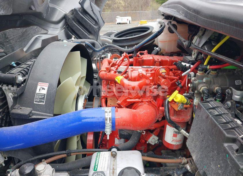 Photo 9 of 2025 Freightliner M2 106 (VIN 3ALACWFC5SDVU7053)