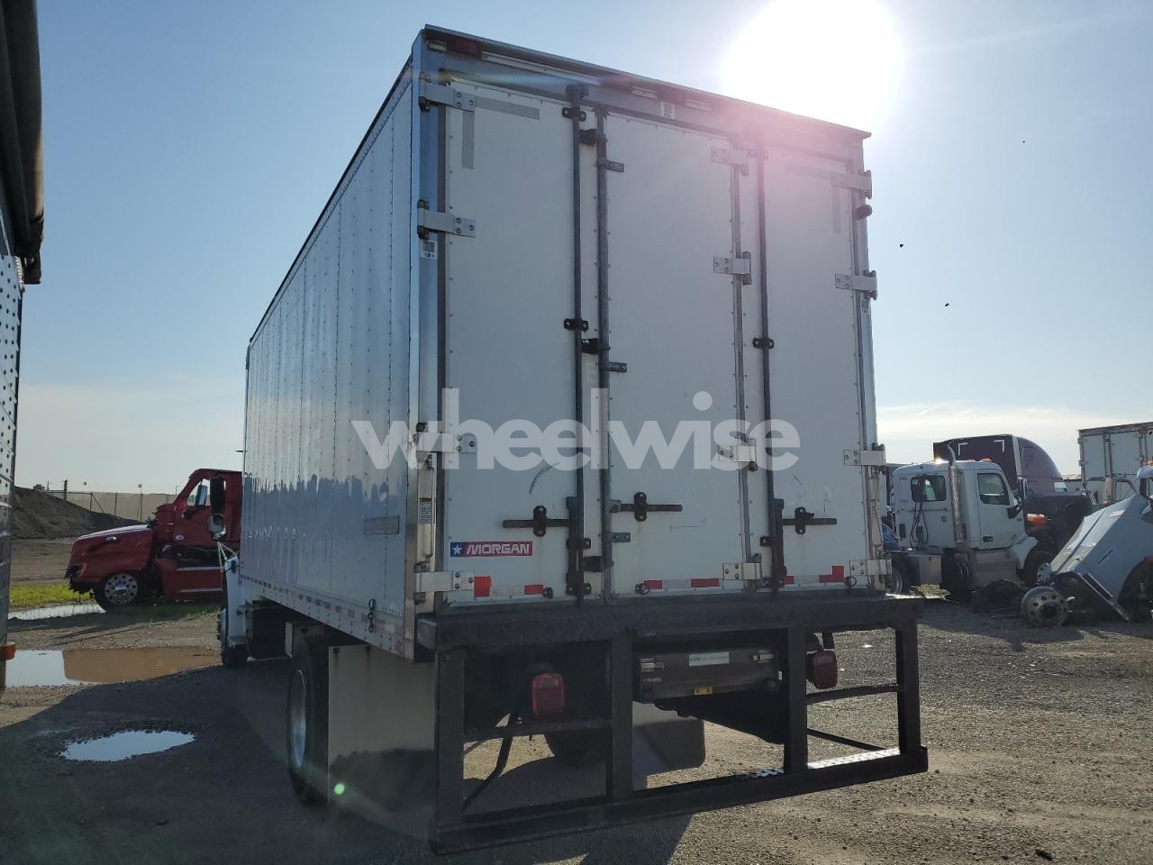 Photo 2 of 2018 FREIGHTLINER M2 106 MEDIUM DUTY (VIN 3ALACWFC6JDJN4497)