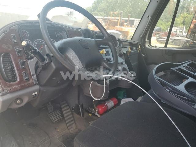 Photo 5 of 2019 FREIGHTLINER M2 106 MED - TRUCKS (VIN 3ALACWFCXKDKY4414)